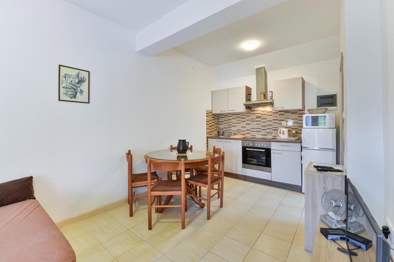 Apartments By The Sea Zadar - 20037 ภายนอก รูปภาพ